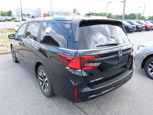 New 2026 Honda Odyssey EX-L image 3