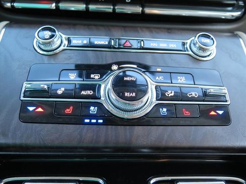 Used 2021 Lincoln Aviator Reserve w/ Equipment Group 201A image 12