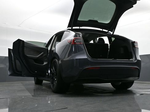 Used 2022 Tesla Model Y Performance AWD/4WD image 35