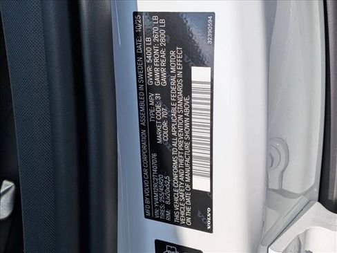 New 2026 Volvo XC60 B5 Plus w/ Protection Package Premier image 20