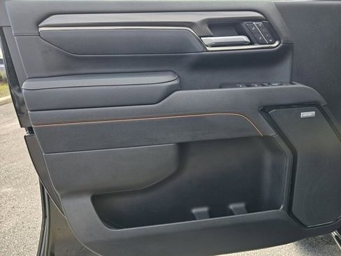 Used 2025 GMC Sierra 2500 AT4 w/ AT4 Premium Plus Package image 16