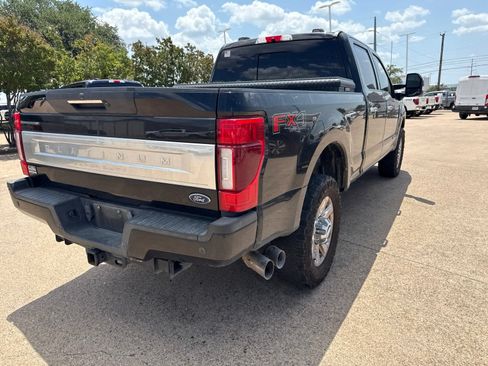 Used 2022 Ford F250 Platinum w/ FX4 Off-Road Package AWD/4WD image 7