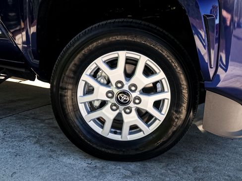 Used 2025 Toyota Tacoma SR5 image 13