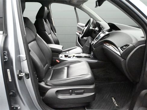Used 2018 Acura MDX BASE image 17