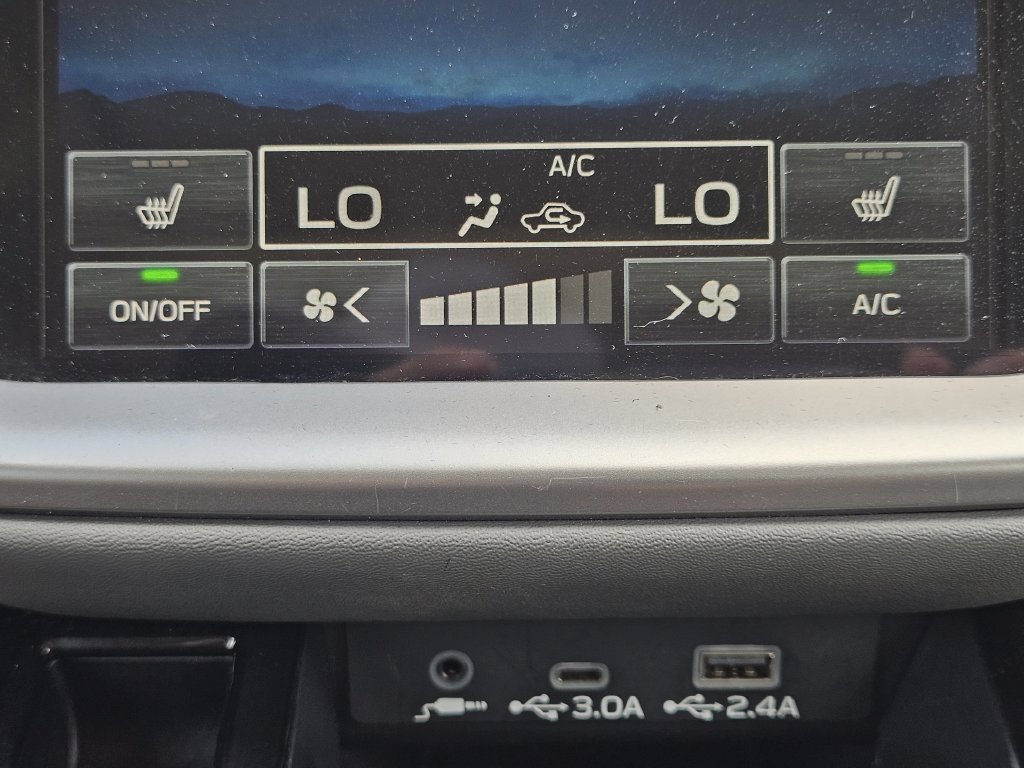 Used 2025 Subaru Outback Onyx Edition AWD/4WD image 20