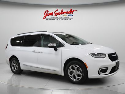Used 2023 Chrysler Pacifica Limited