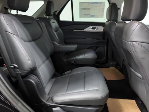 Used 2026 Ford Explorer Active w/ Active Comfort Package AWD/4WD image 15