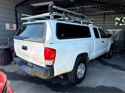 Used 2022 Toyota Tacoma SR RWD image 6