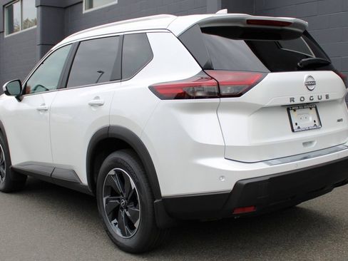 New 2026 Nissan Rogue SV image 3
