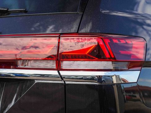 New 2026 Volkswagen Atlas SE image 9