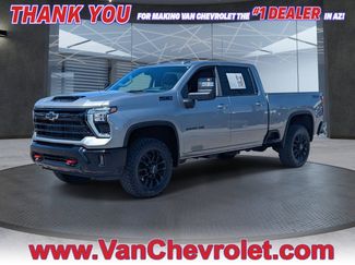 Used 2025 Chevrolet Silverado 2500 LTZ w/ LTZ Plus Package video 1