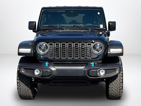 Used 2025 Jeep Wrangler Unlimited Rubicon 4xe w/ Convenience Group AWD/4WD image 2