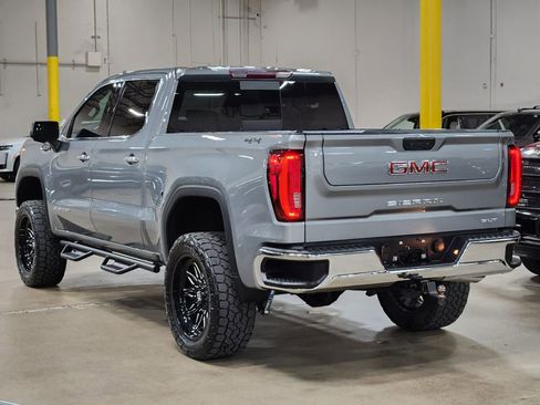 Used 2023 GMC Sierra 1500 SLT w/ SLT Convenience Package image 9