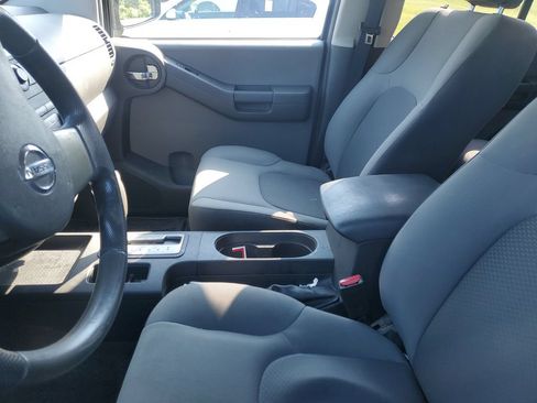 Used 2015 Nissan Xterra X RWD image 7