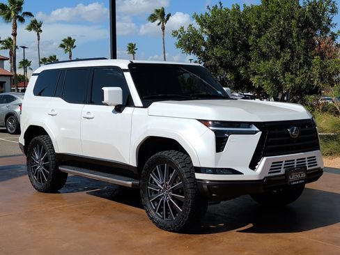 Used 2024 Lexus GX 550 w/ Accessory Package (Z1) AWD/4WD image 1