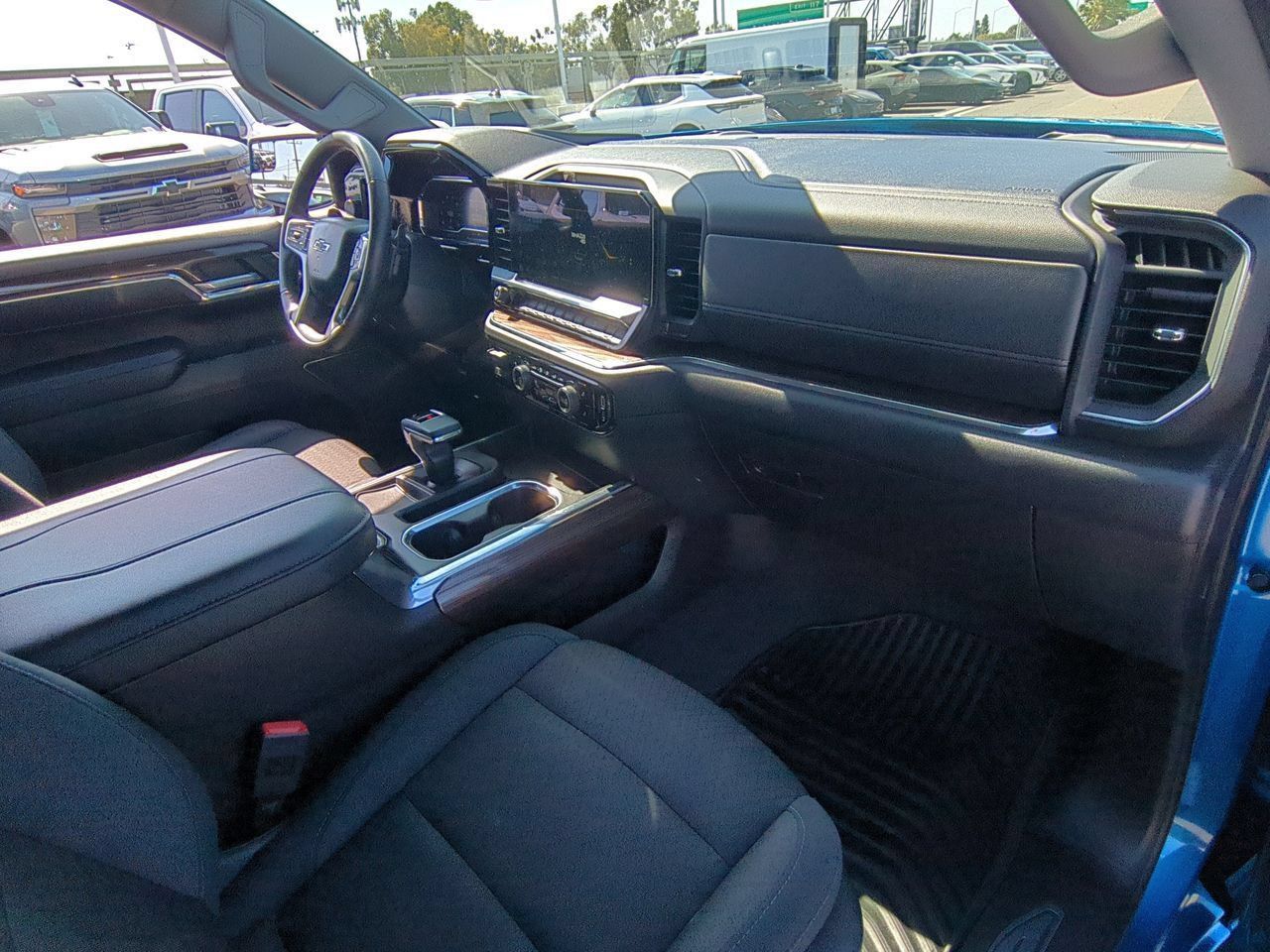 Used 2023 Chevrolet Silverado 1500 RST w/ Z71 Off-Road Package AWD/4WD image 28