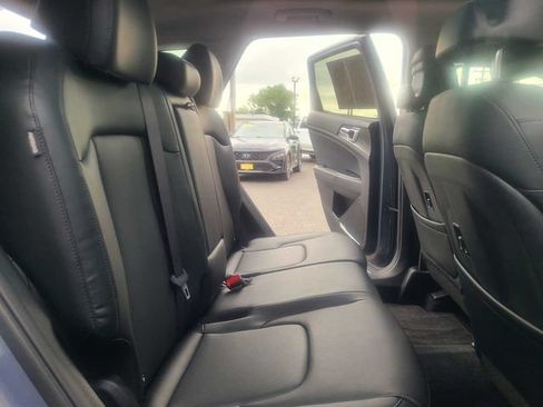 Used 2025 Kia Sportage EX w/ Premium Package AWD/4WD image 25