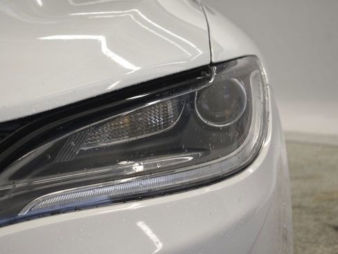 Used 2015 Chrysler 200 S w/ Navigation & Sound Group I image 18