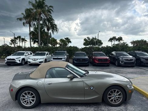 Used 2005 BMW Z4 2.5i RWD image 5