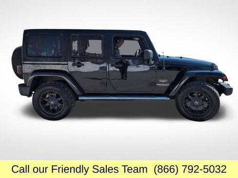 Used 2015 Jeep Wrangler Unlimited Sahara w/ Dual Top Group image 7