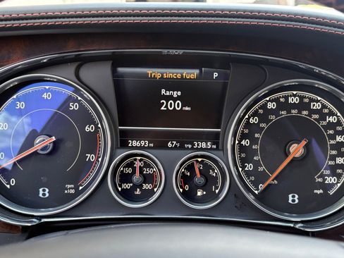 Used 2018 Bentley Flying Spur V8 AWD/4WD image 18