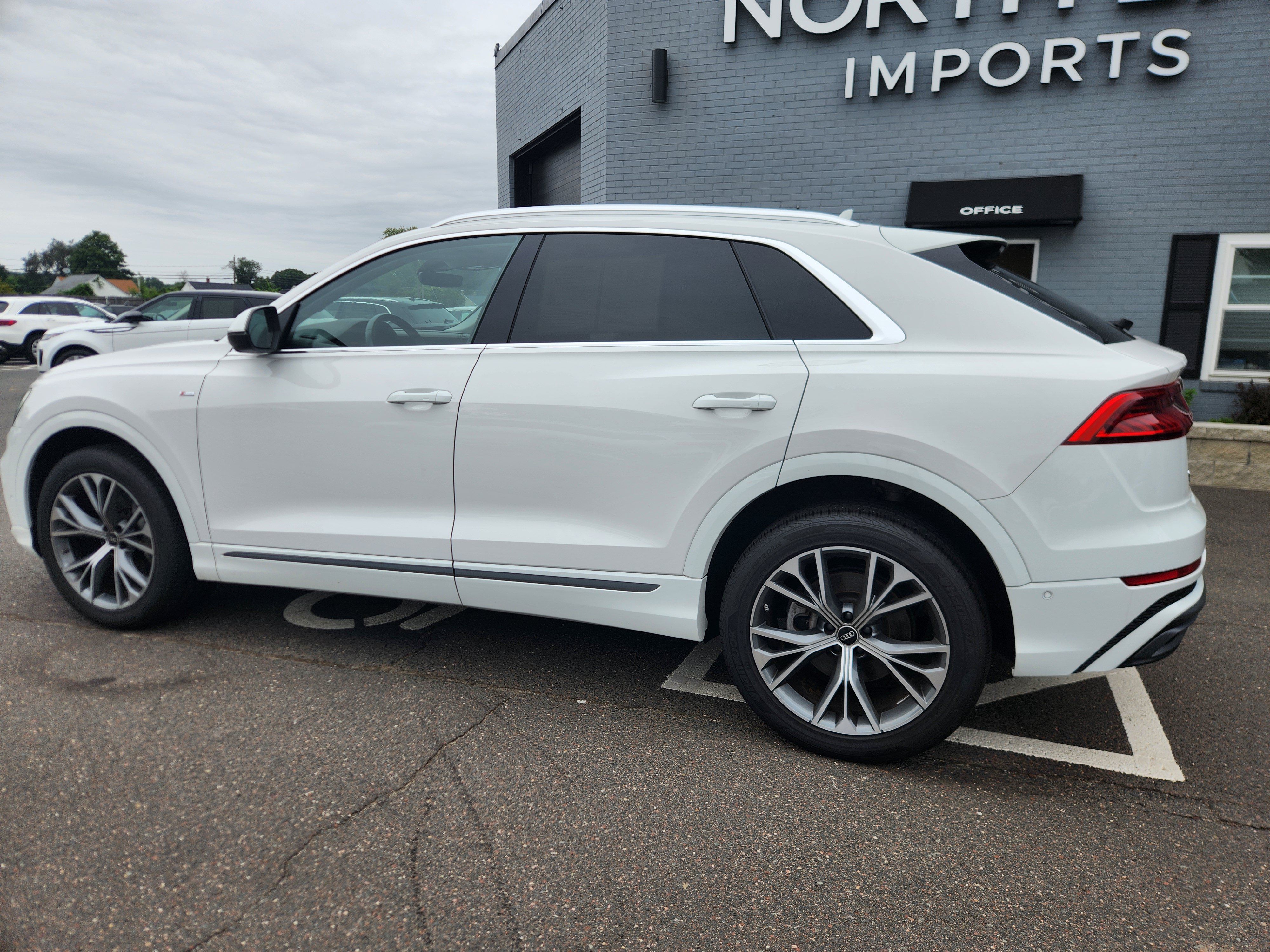 Used 2023 Audi Q8 Premium Plus w/ Premium Plus Package AWD/4WD image 6