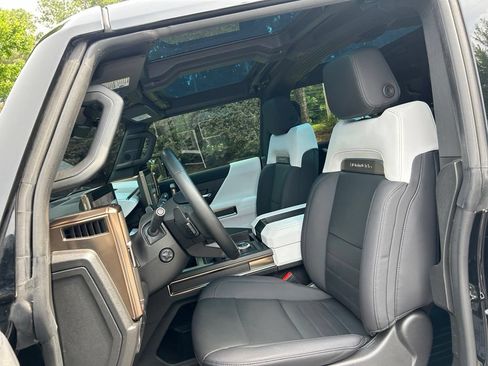 Used 2024 GMC Hummer EV 3X AWD/4WD image 43