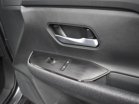 New 2025 Nissan Kicks SV w/ SV Premium Package image 24