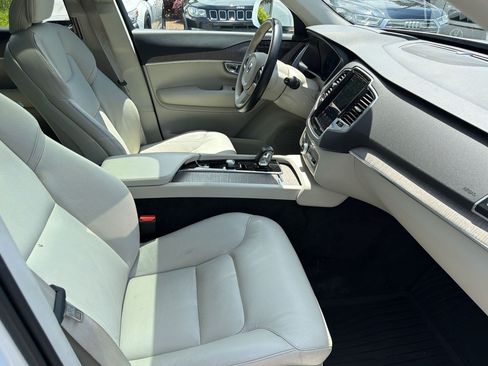 Used 2023 Volvo XC90 B5 Plus w/ Protection Package Premier AWD/4WD image 24