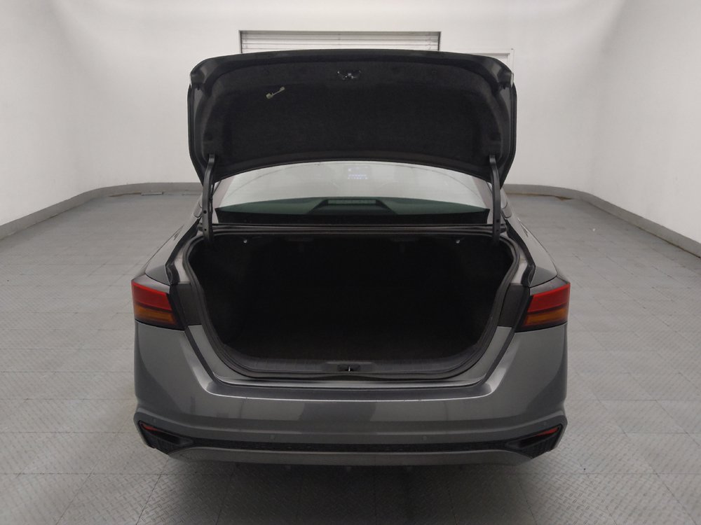 Used 2025 Nissan Altima 2.5 SV FWD image 29