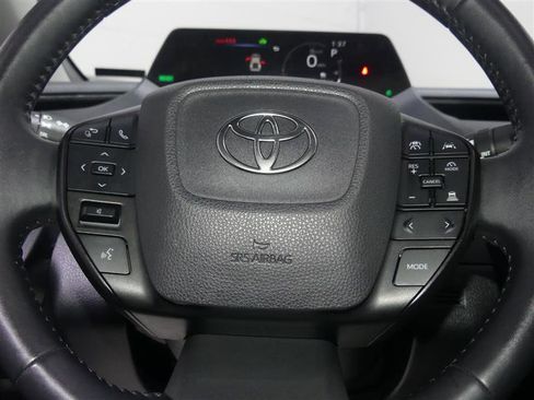 Used 2023 Toyota Prius LE image 30