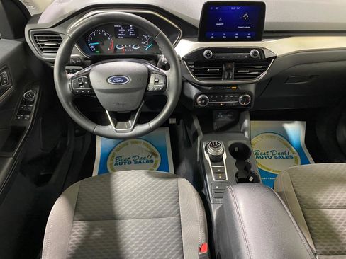 Used 2022 Ford Escape SE w/ Cold Weather Package image 6