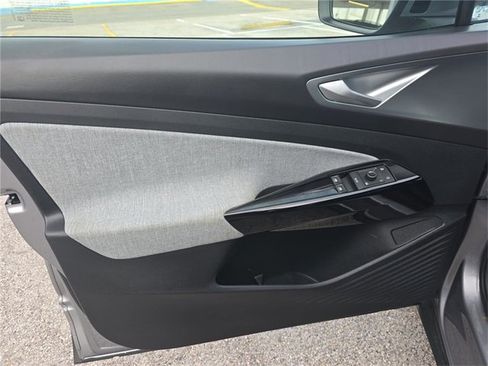 Certified 2023 Volkswagen ID.4 Pro image 14