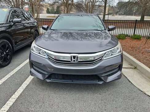 Used 2017 Honda Accord LX image 3