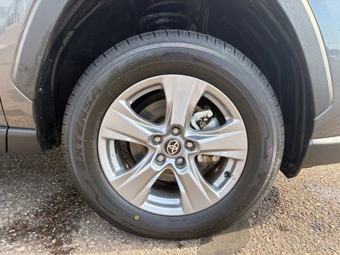 Certified 2025 Toyota RAV4 XLE AWD/4WD image 10