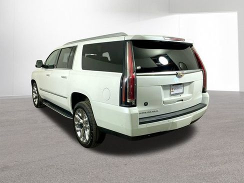 Used 2019 Cadillac Escalade ESV Luxury image 33