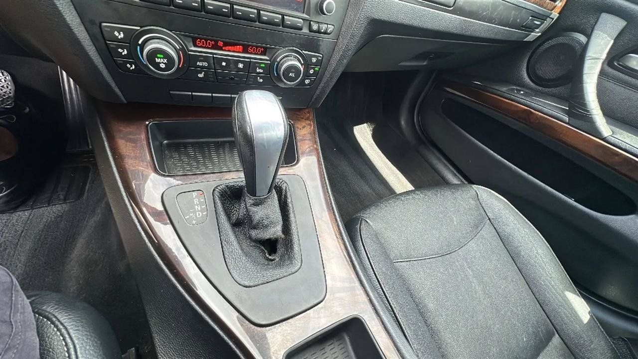 Used 2011 BMW 328i xDrive Sedan AWD/4WD image 38