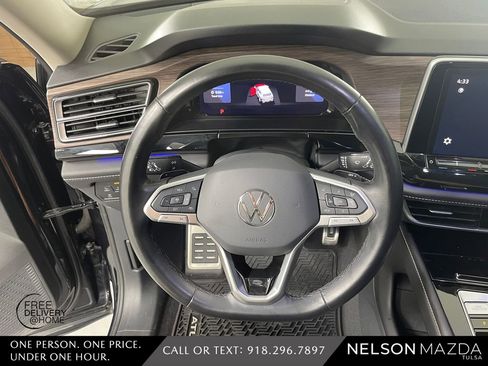 Used 2024 Volkswagen Atlas SEL Premium R-Line image 25