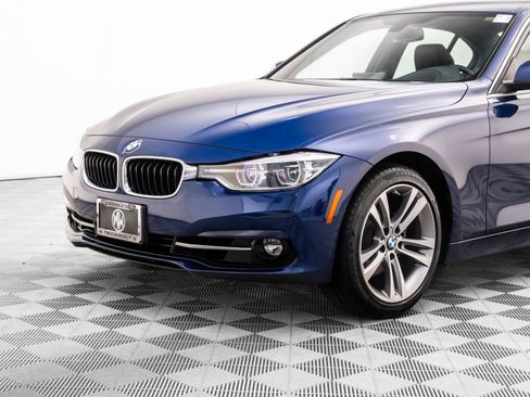 Used 2018 BMW 330i xDrive Sedan w/ Premium Package image 39