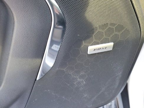 Used 2023 Chevrolet Suburban High Country image 17