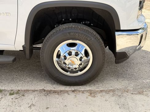 New 2026 Chevrolet Silverado 3500 LT w/ Convenience Package image 11