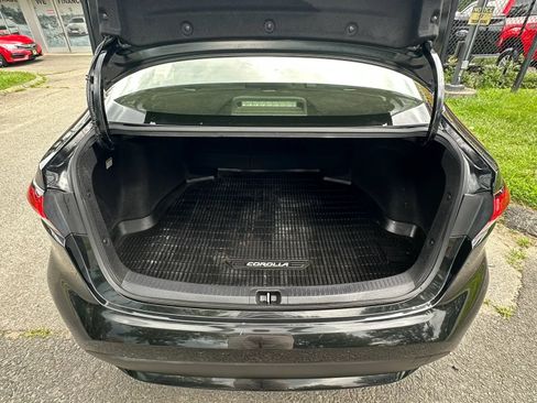 Used 2020 Toyota Corolla LE FWD image 10