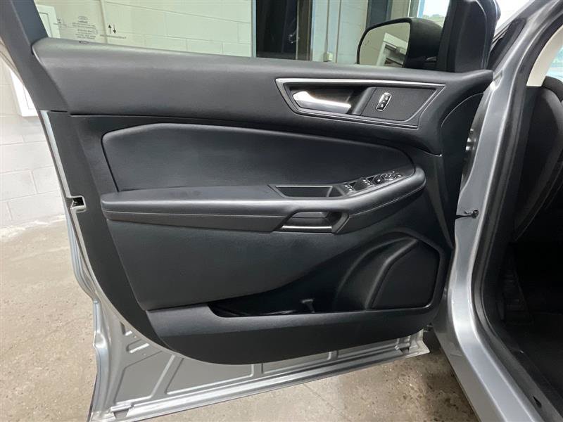 Used 2022 Ford Edge SE AWD/4WD image 10