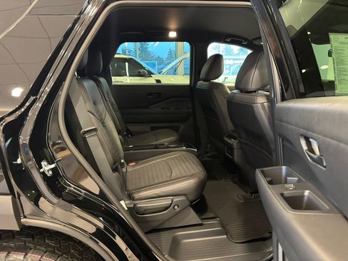 New 2025 Nissan Pathfinder Rock Creek image 28