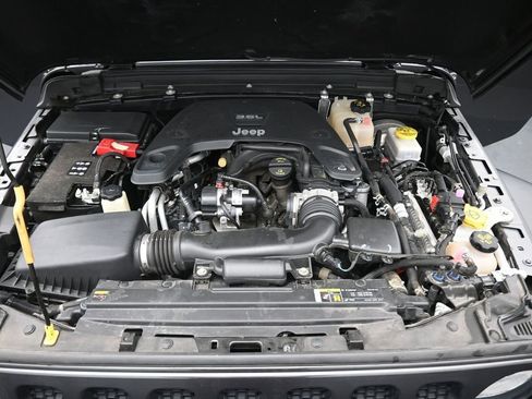 Used 2021 Jeep Wrangler Unlimited Sport AWD/4WD image 21