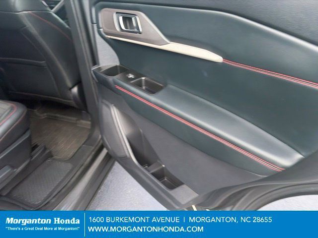 Used 2025 Ford Explorer ST-Line RWD image 32