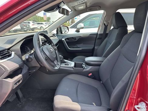 Used 2023 Toyota RAV4 LE AWD/4WD image 18