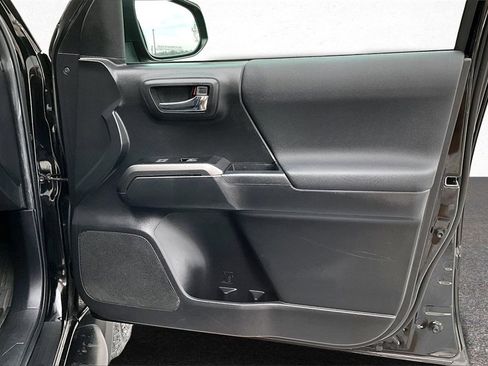 Certified 2023 Toyota Tacoma TRD Off-Road w/ Advanced Technology Package image 28