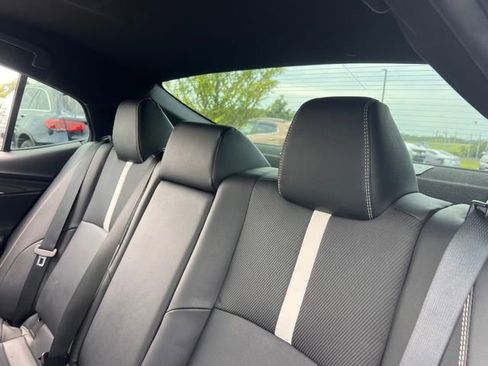Used 2025 Toyota Camry SE w/ Convenience Package FWD image 19