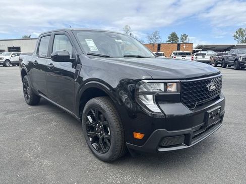 New 2025 Ford Maverick XLT w/ Black Appearance Package AWD/4WD image 2